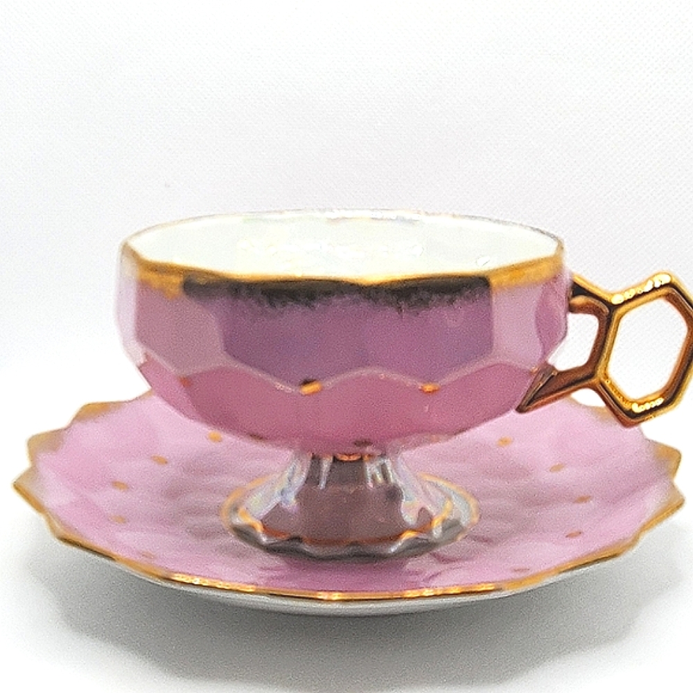 ❤️Teacup and Saucer, Iridescent Pink, Castle Japan ❤️